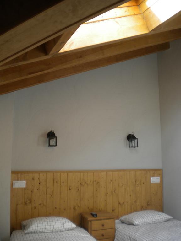 Hostal Rural Las Cuatro Calles San Martín del Pimpollar Room photo